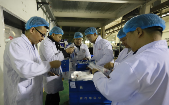 党员带头赴一线  助力春节保生产—米兰(中国)别样“生产突击队”助力车间生产