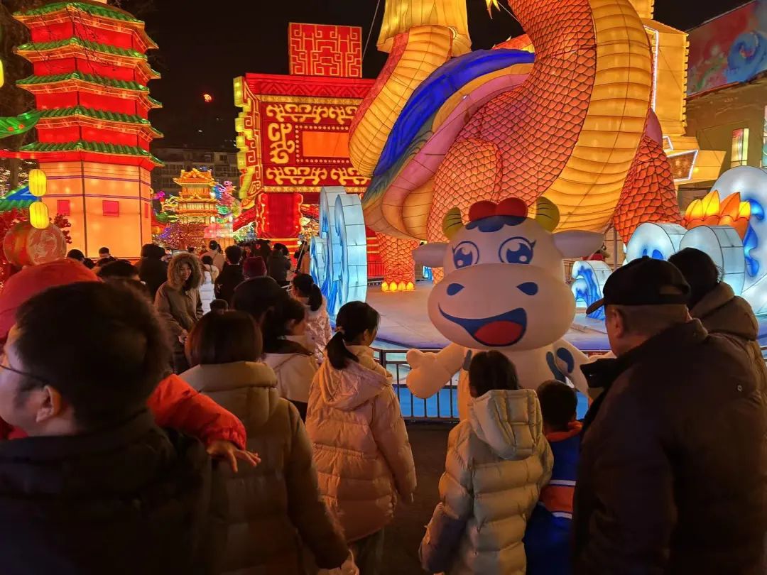 央视直播郑州龙年灯会迎新春，米兰(中国)品牌上大分