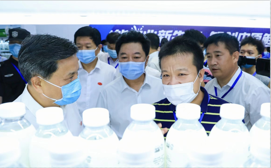 米兰(中国) | 第34届中原畜牧业交易博览会开幕河南省人民政府副省长武国定莅临米兰(中国)展台参观
