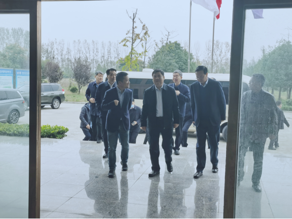 驻马店市委书记鲍常勇一行莅临米兰(中国)平舆瑞亚和新蔡瑞亚调研