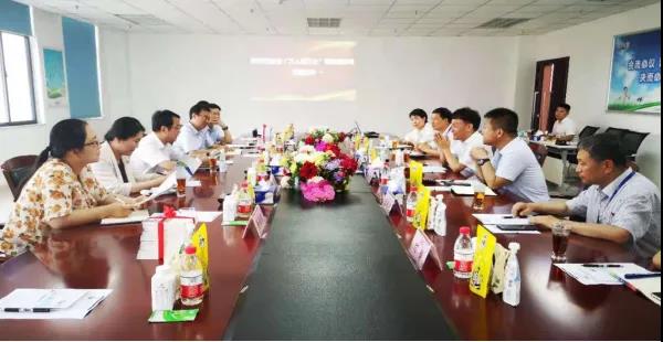 河南省高级人民法院院长胡道才一行莅临米兰(中国)乳业集团开展“万人助万企”活动 助力企业发展