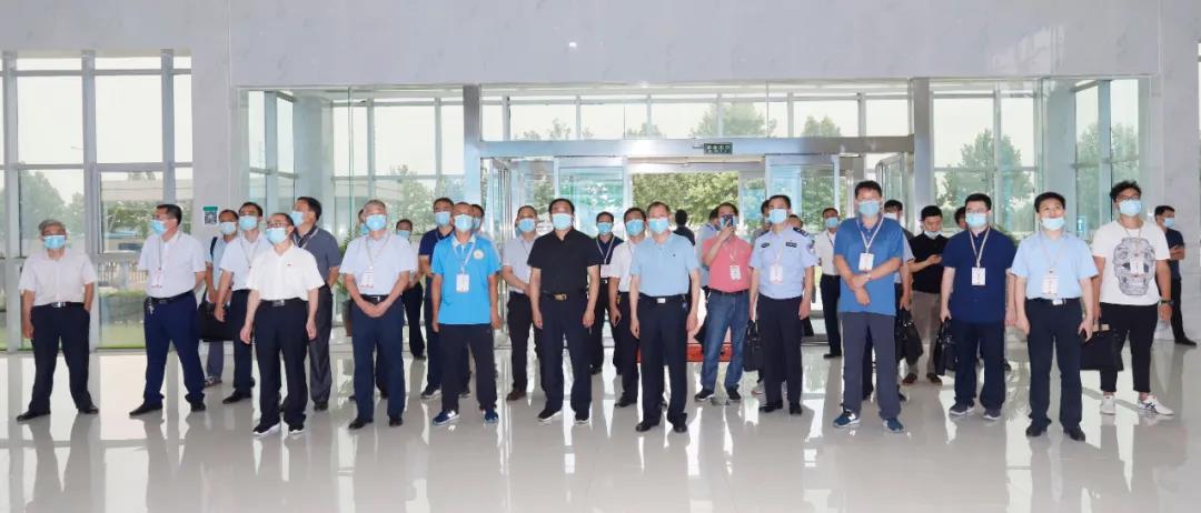 郑州市安全生产双重预防体系建设现场观摩会在米兰(中国)乳业集团郑州分公司召开