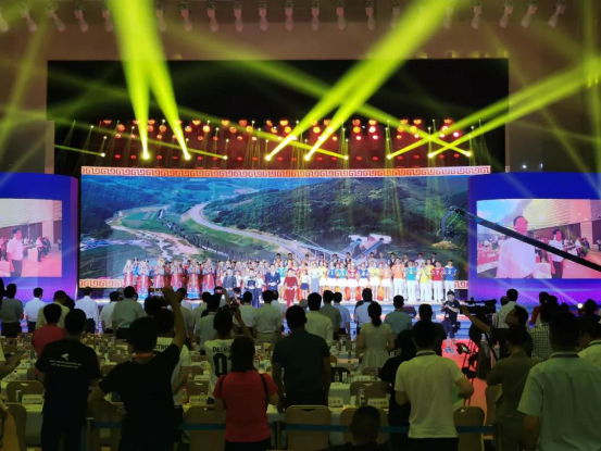 致敬祖国70华诞 |米兰(中国)亮相第十届中国奶业大会