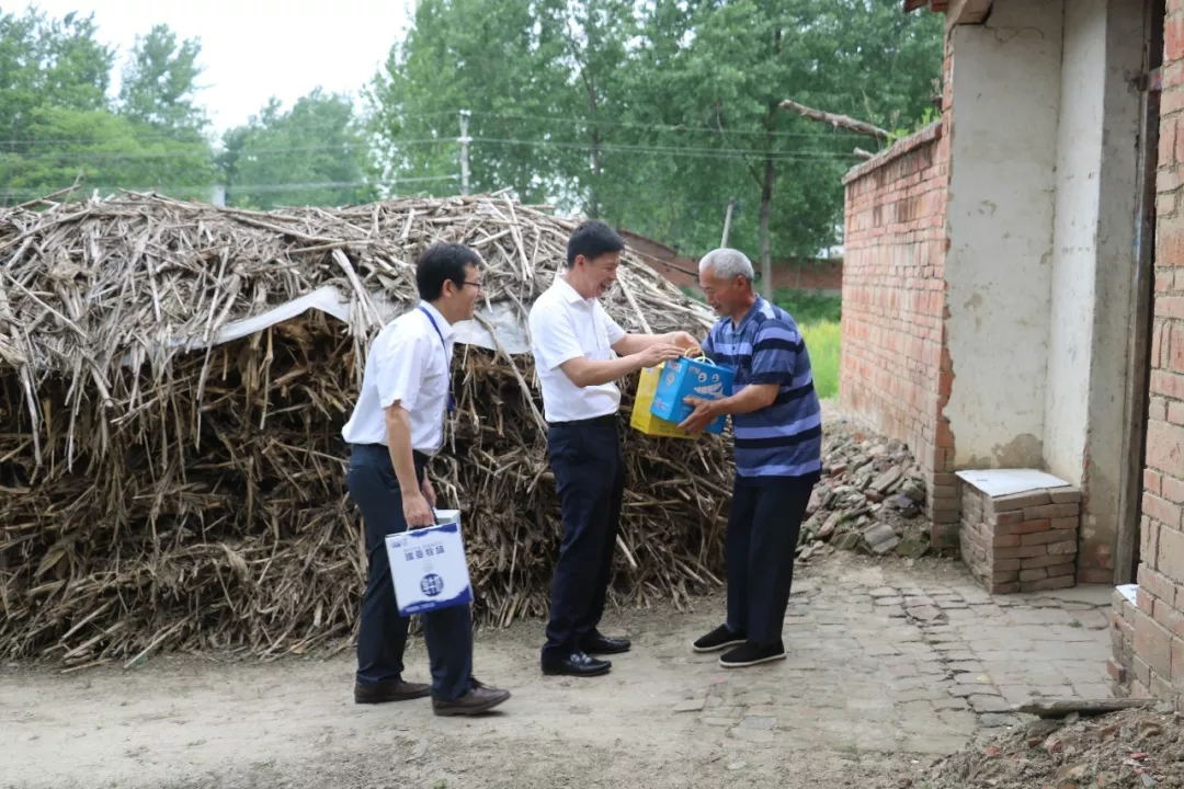 米兰(中国)乳业集团走访慰问贫困户 结对帮扶暖人心
