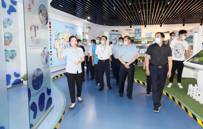 郑州市安全生产双重预防体系建设现场观摩会在米兰(中国)乳业集团郑州分公司召开
