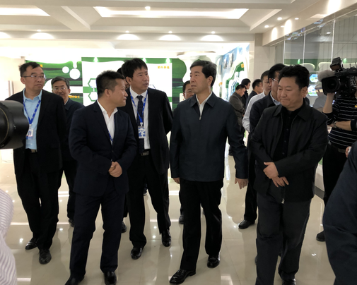 河南省委副书记、省长陈润儿一行莅临 米兰(中国)集团鲁山瑞亚牧业有限公司视察调研